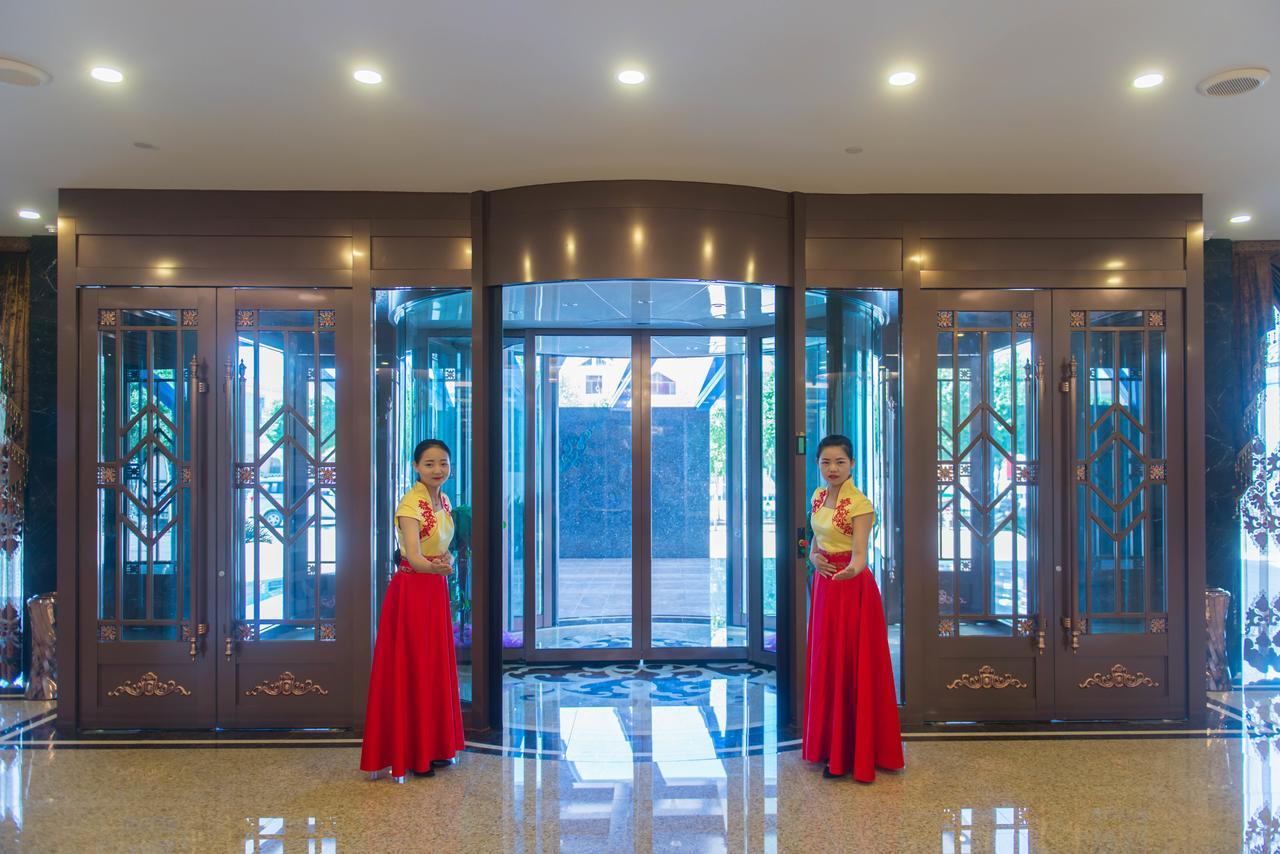 Dunhuang Isiting Hotel Exterior foto
